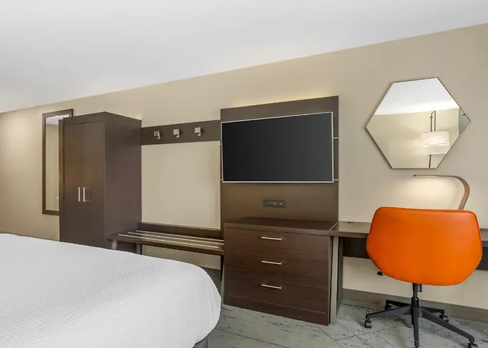Holiday Inn Express Hotel & Suites Newton Sparta By Ihg